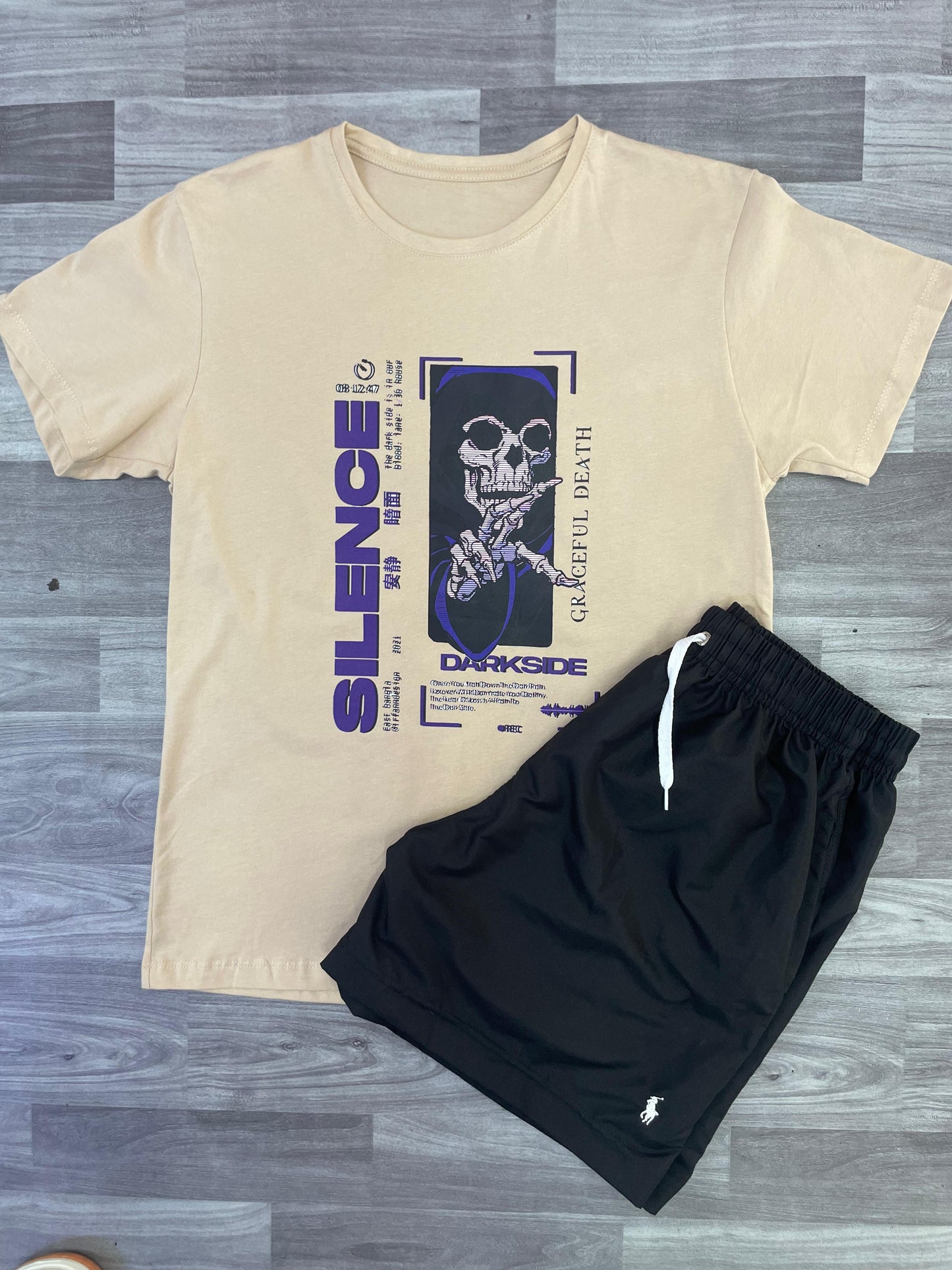 Conjunto-Camiseta de Silencie con pantaloneta Negra